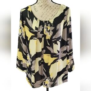 Wrinkle Free lightweight Covington polyester pleated from Blouse Black & Yellow